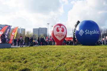 Balon Alfa i balon typu kula na Stadionie Śląskim podczas obchodów 11 listopada