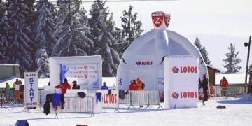 Namiot Pająk z elementem 3D w komplecie z ekranami reklamowymi dla PZN